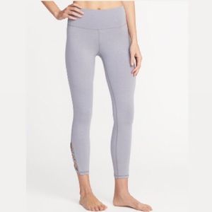 🍋🆕NWT Old Navy 7/8 Lattice Workout Leggings